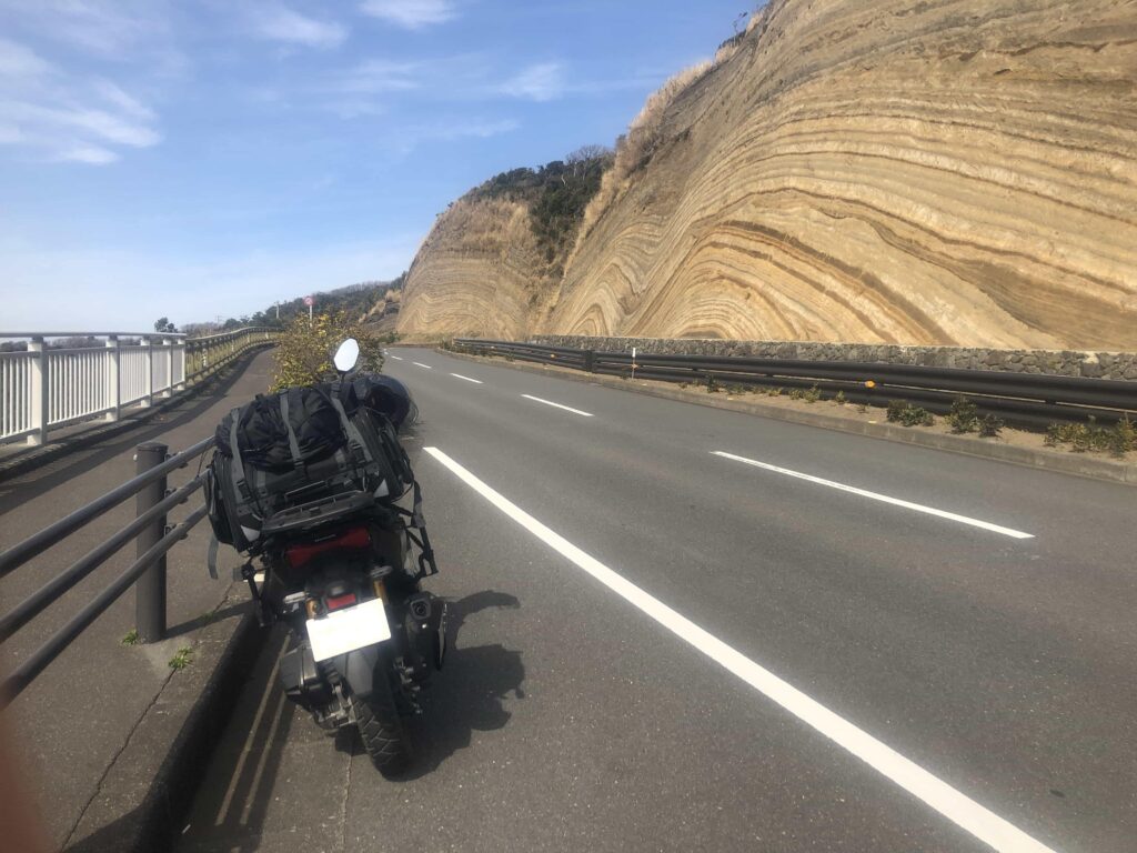 伊豆大島の地層大切断面